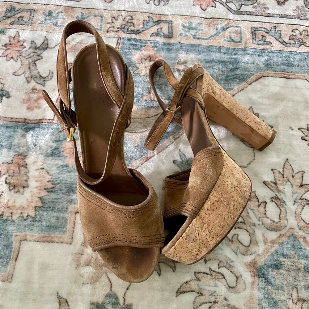 Gucci Platform 70’s Style Suede Platform Sandals - Picture 2 of 13